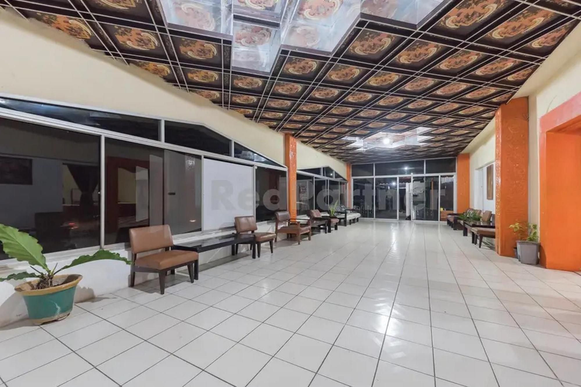 Hotel Linggarjati Near Natural Park Twa Linggarjati Kültér fotó