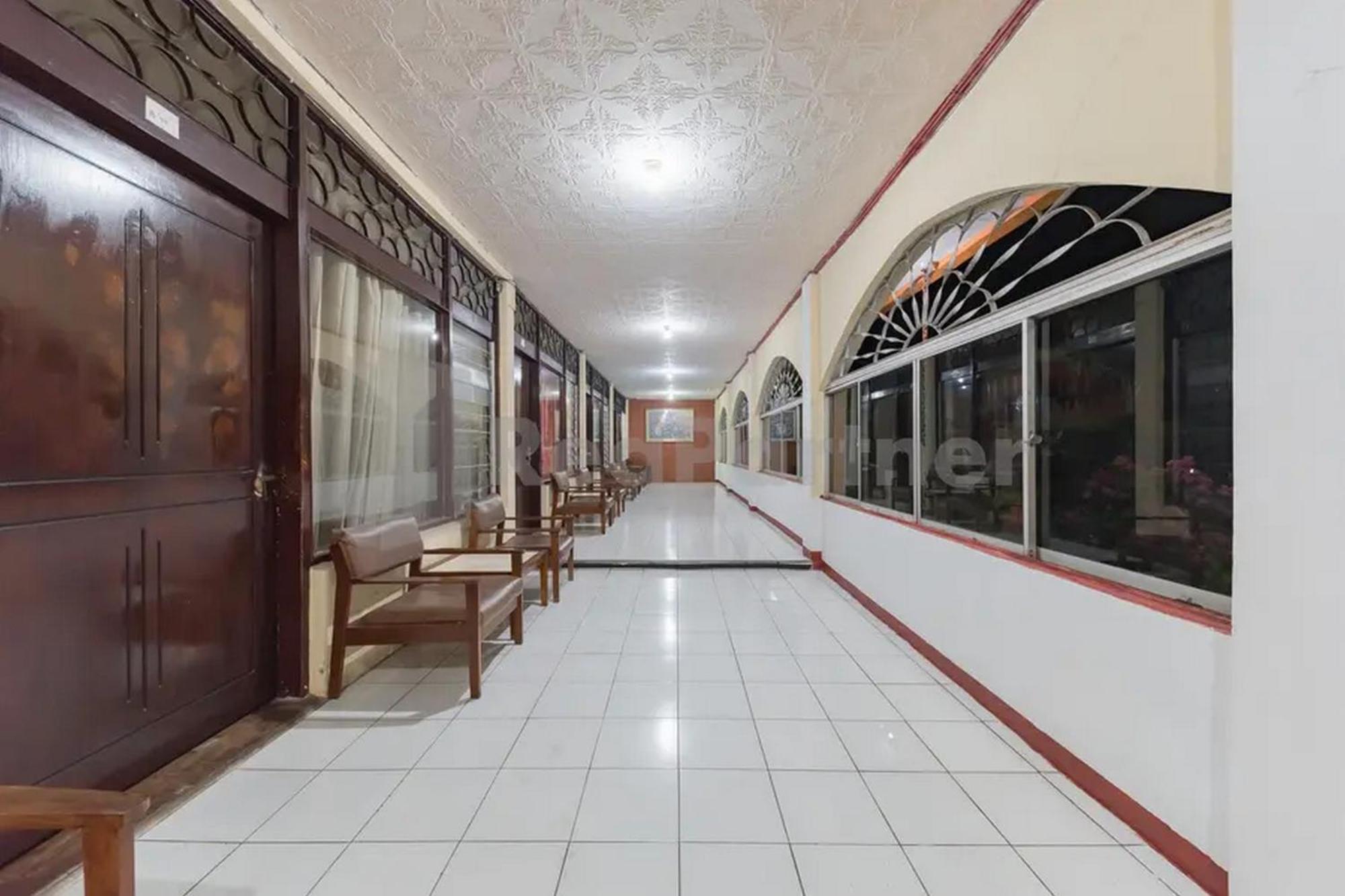 Hotel Linggarjati Near Natural Park Twa Linggarjati Kültér fotó