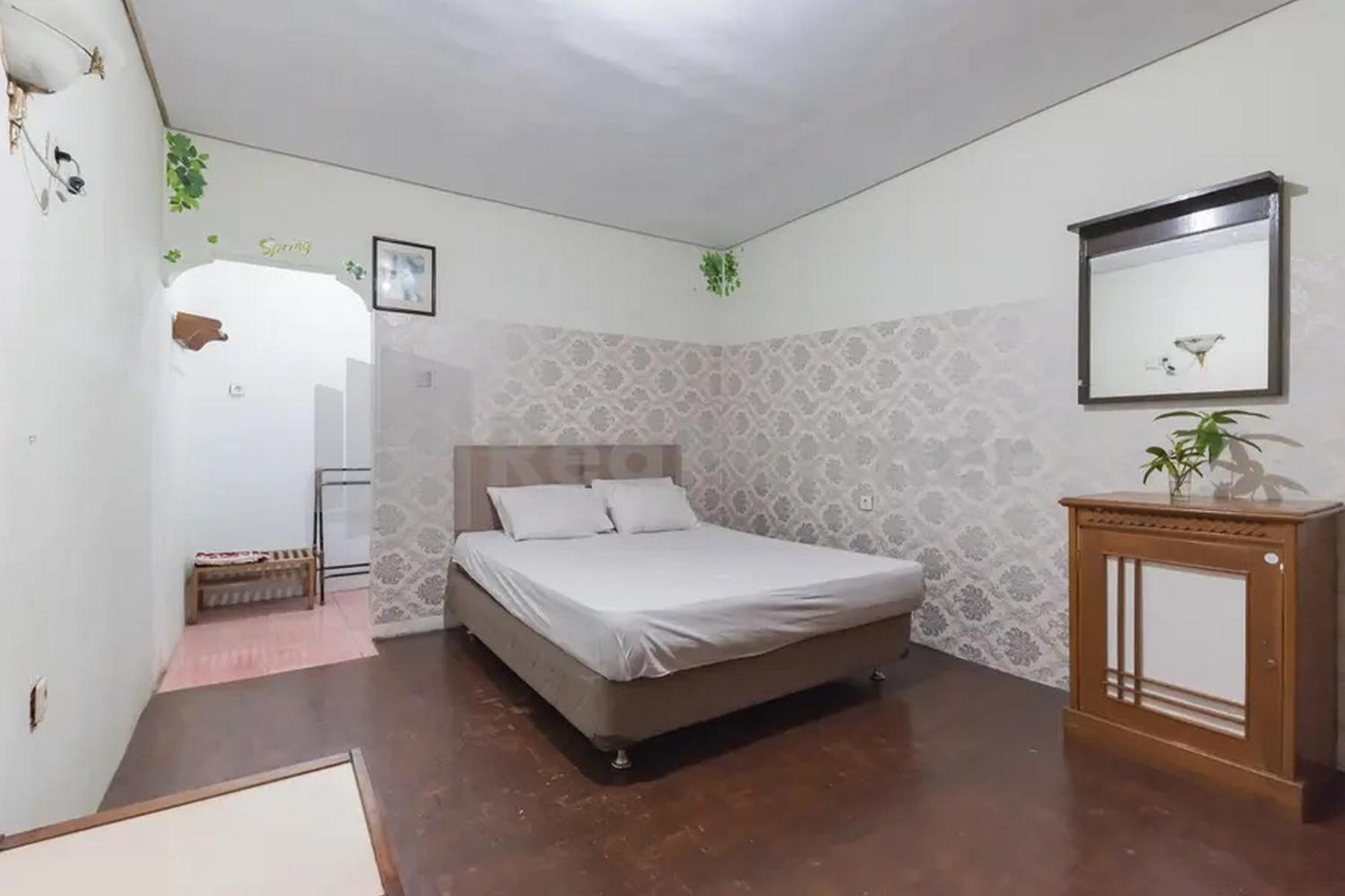 Hotel Linggarjati Near Natural Park Twa Linggarjati Kültér fotó